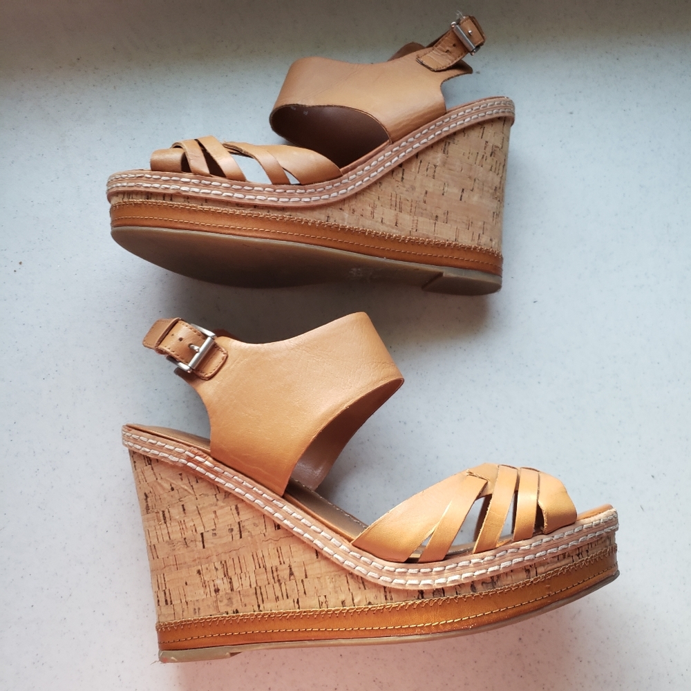 DV Wedges Size 9.5